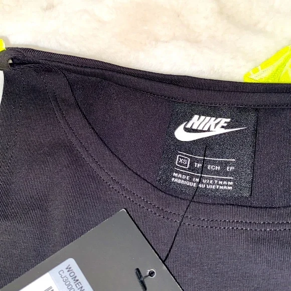 Nike Dress, Black & Yellow Size XS - Picture 3 of 4